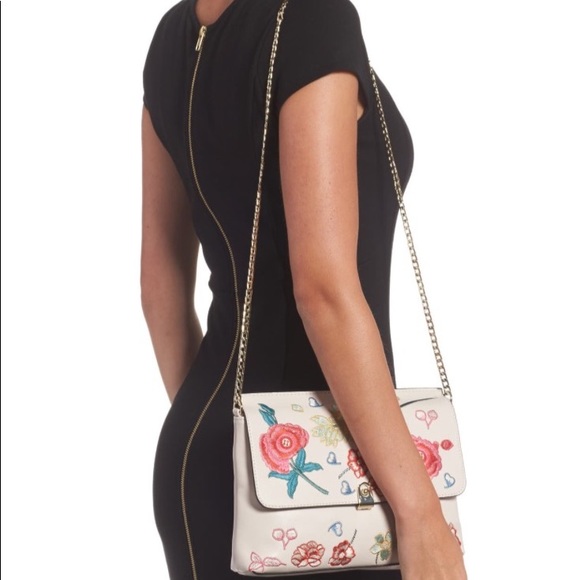 💐 TOPSHOP Floral Embroidered Faux Leather Purse - Picture 7 of 9